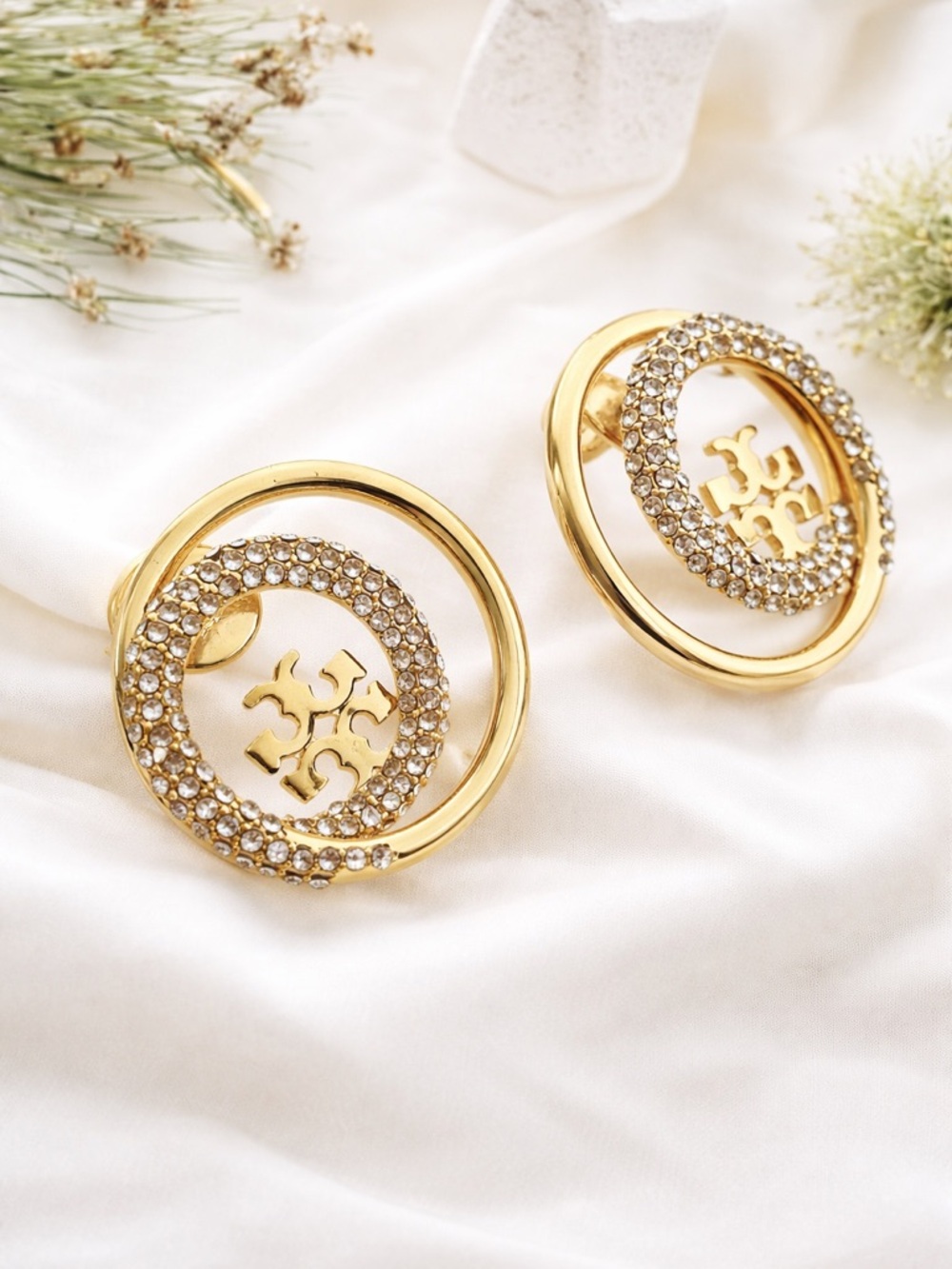 Tory Burch Miller Ring Stud Earrings in gold.